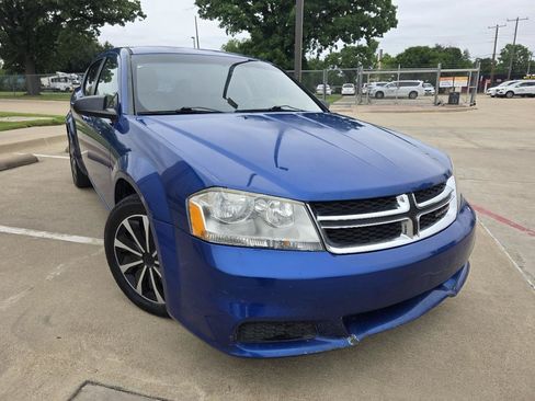 Used 2014 Dodge Avenger SE FWD image 2