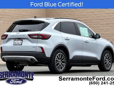 Certified 2025 Ford Escape SE w/ PHEV Premium Package FWD image 4