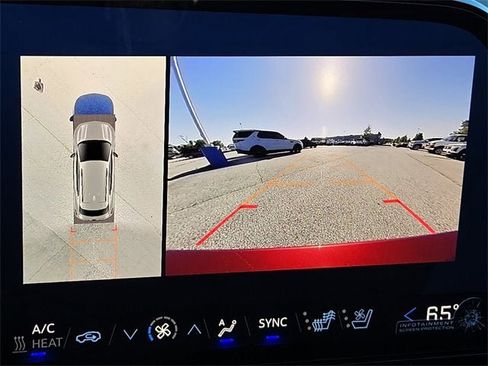 New 2025 Chevrolet Equinox EV RS image 18