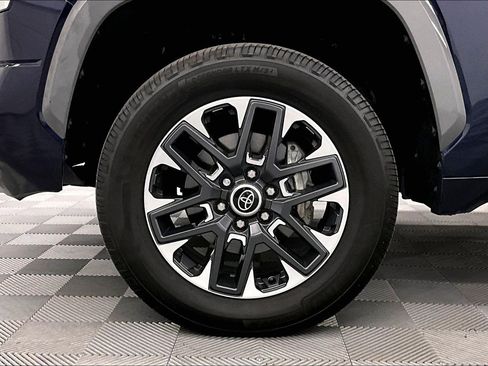 Used 2023 Toyota Tundra Limited AWD/4WD image 10