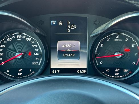 Used 2015 Mercedes-Benz C 300 Sedan image 28