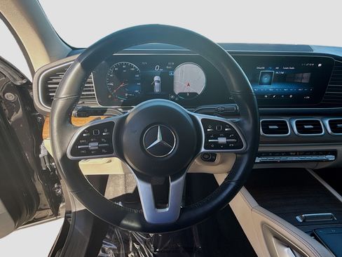 Used 2021 Mercedes-Benz GLE 350 w/ 3rd Row Seat Package image 10