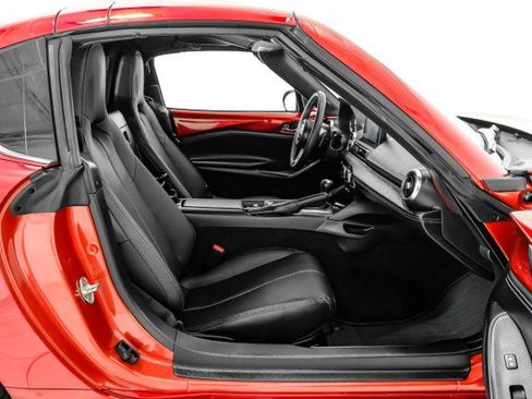 Used 2022 MAZDA MX-5 Miata RF Grand Touring image 31