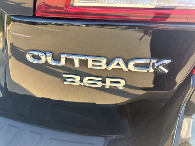 Used 2017 Subaru Outback 3.6R Touring w/ Popular Package #5A AWD/4WD image 9