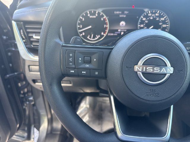 Used 2023 Nissan Rogue SV FWD image 16