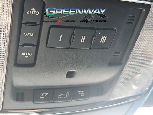 Used 2022 Jeep Grand Cherokee Laredo X RWD image 22