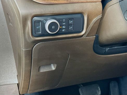 Used 2022 Ford Explorer King Ranch w/ Technology Package AWD/4WD image 10