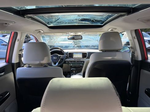 Used 2022 Kia Sportage EX w/ EX Technology Package FWD image 37