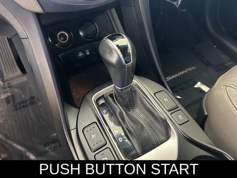 Used 2017 Hyundai Santa Fe Limited AWD/4WD image 10