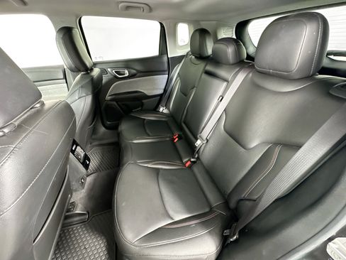Used 2022 Jeep Compass Latitude w/ Sun and Sound Group AWD/4WD image 25