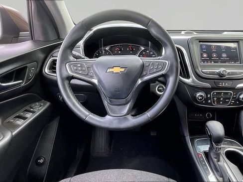 Used 2024 Chevrolet Equinox LT FWD image 8