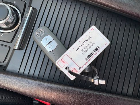 Used 2018 MAZDA MAZDA3 Grand Touring w/ Premium Equipment Package image 30