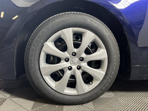 Used 2023 Toyota Corolla LE FWD image 5