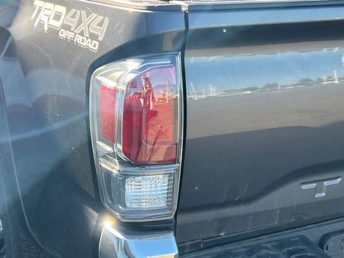 Used 2023 Toyota Tacoma TRD Off-Road AWD/4WD image 20