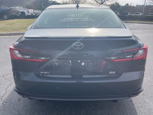 Used 2025 Toyota Camry SE w/ Multimedia Upgrade Package image 6