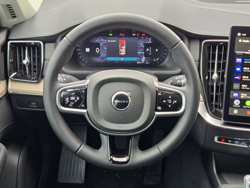 New 2026 Volvo XC90 B6 Plus w/ Protection Package Premier image 27