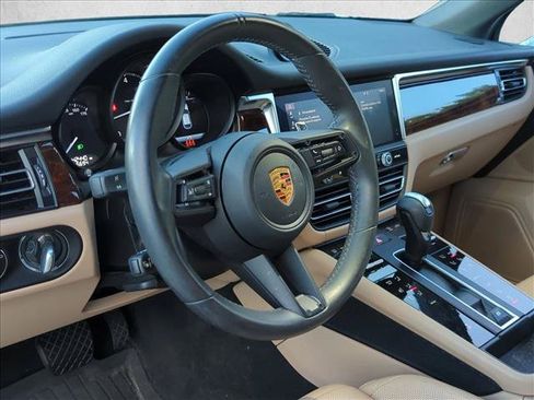 Used 2023 Porsche Macan AWD/4WD image 8