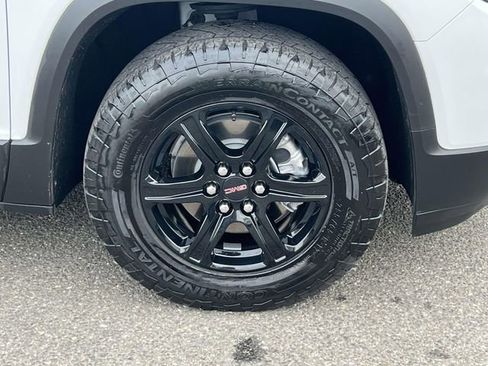 Certified 2023 GMC Acadia AT4 image 7