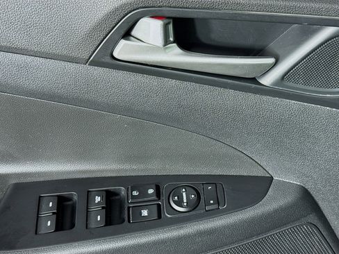 Used 2020 Hyundai Tucson Value FWD image 23