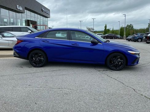 New 2026 Hyundai Elantra SEL Sport Premium FWD image 9