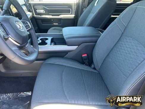 New 2026 RAM 2500 Big Horn AWD/4WD image 15
