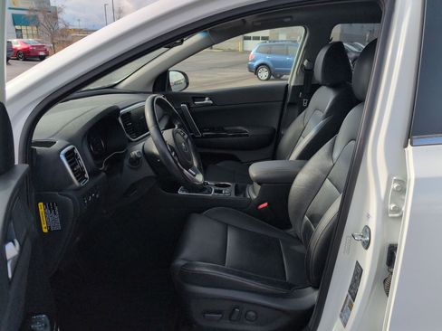 Used 2021 Kia Sportage EX w/ EX Technology Package image 16