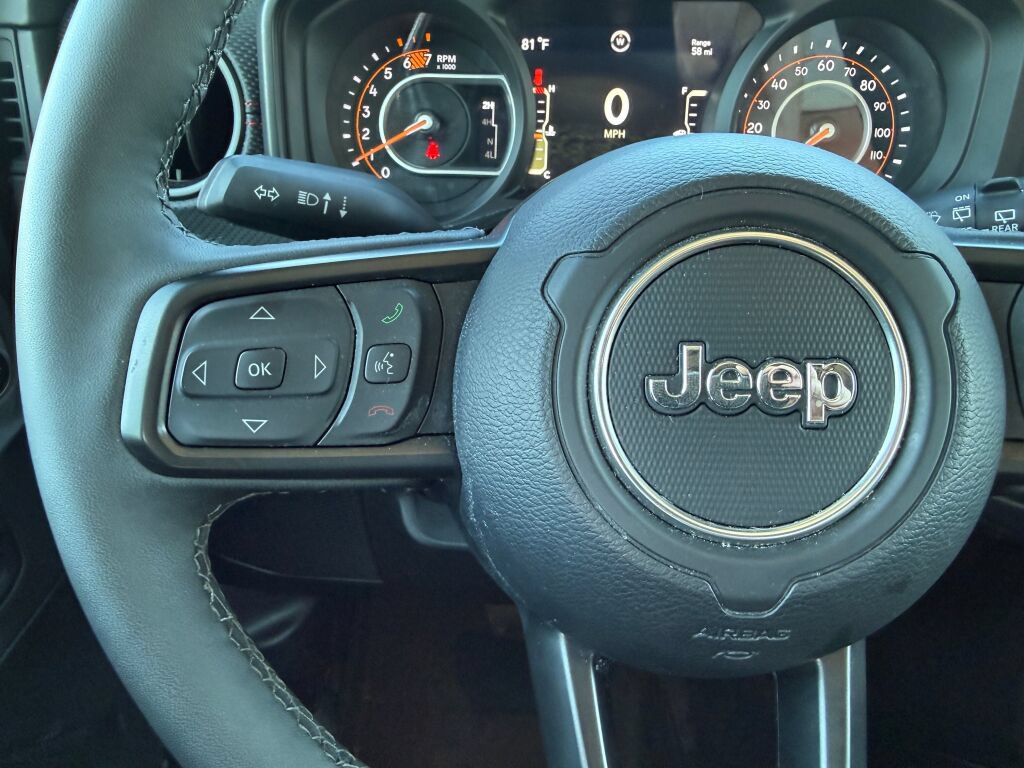 Used 2026 Jeep Wrangler Unlimited Rubicon w/ Technology Group AWD/4WD image 15