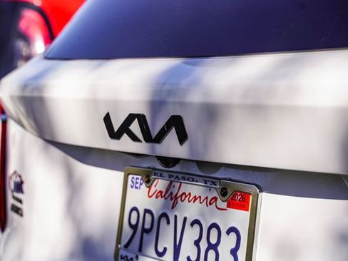 Certified 2022 Kia Sorento SX Prestige image 14