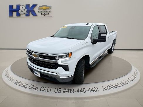 Used 2025 Chevrolet Silverado 1500 LT AWD/4WD image 5