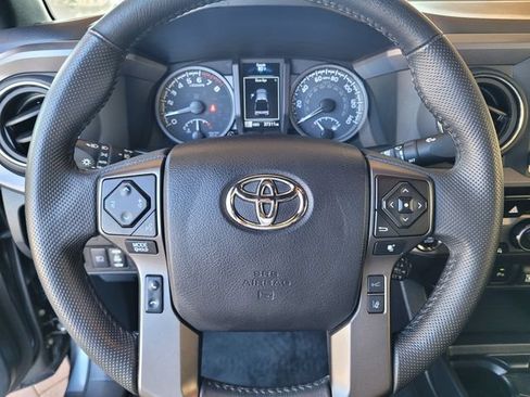 Certified 2023 Toyota Tacoma TRD Off-Road w/ Advanced Technology Package AWD/4WD image 28