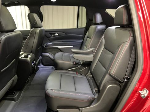 Used 2025 Chevrolet Traverse Z71 w/ Driver Confidence Package image 23