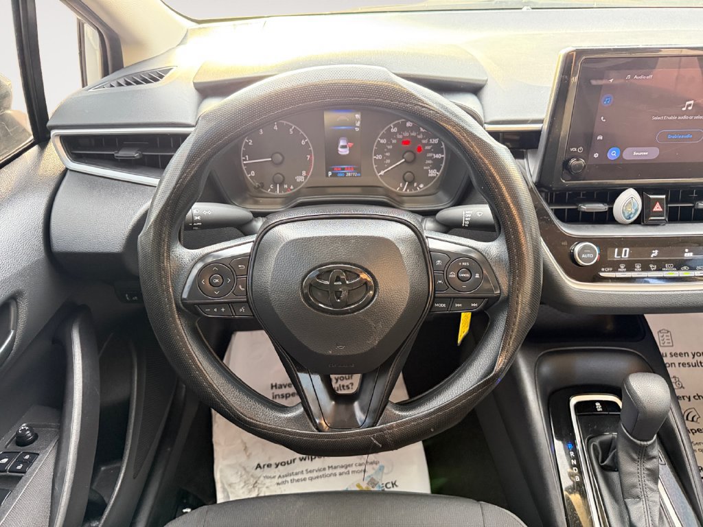 Used 2025 Toyota Corolla LE FWD image 12