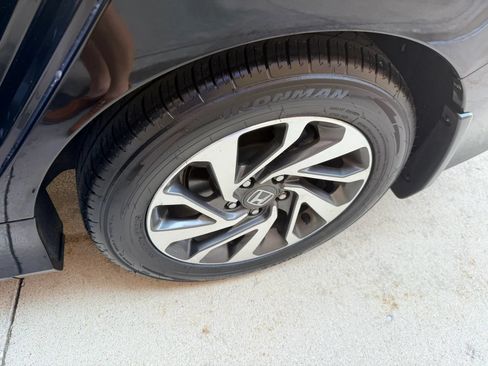 Used 2016 Honda Civic EX image 25