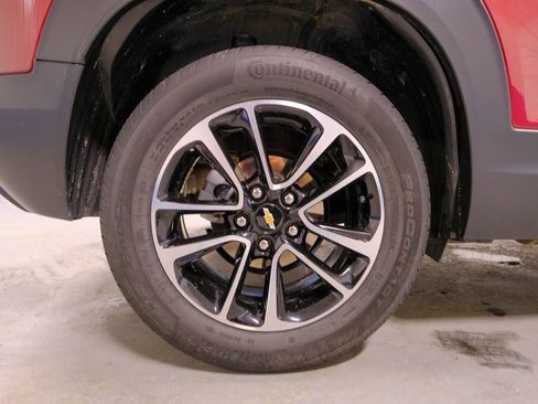 Used 2025 Chevrolet TrailBlazer LT image 40