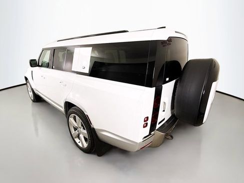 Used 2023 Land Rover Defender 130 First Edition image 5