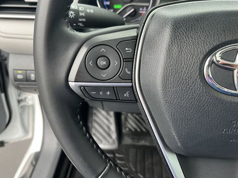 Used 2023 Toyota Camry XLE w/ Navigation Package image 21