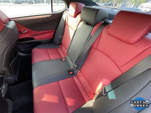 Used 2023 Lexus ES 300h F Sport image 29