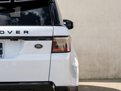 Used 2018 Land Rover Range Rover Sport SE AWD/4WD image 51