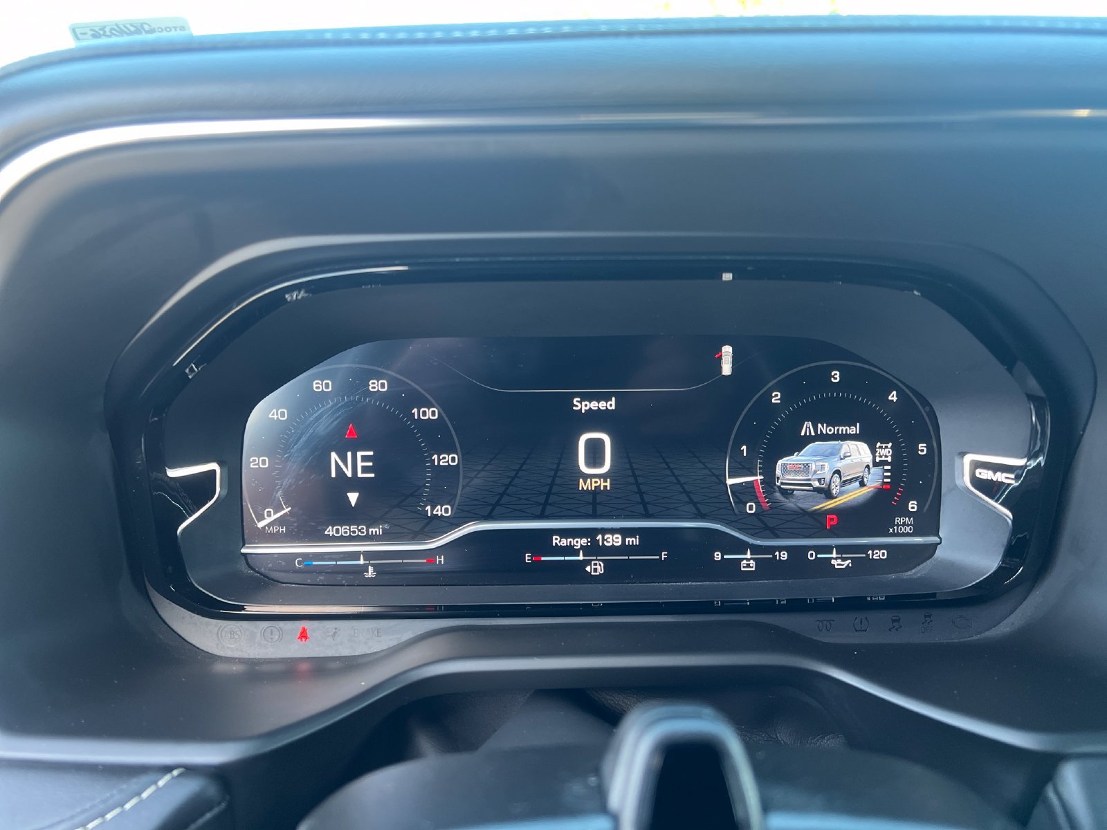 Used 2023 GMC Yukon Denali Ultimate AWD/4WD image 22