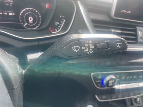 Used 2020 Audi Q5 e Premium Plus w/ Premium Plus Package image 25