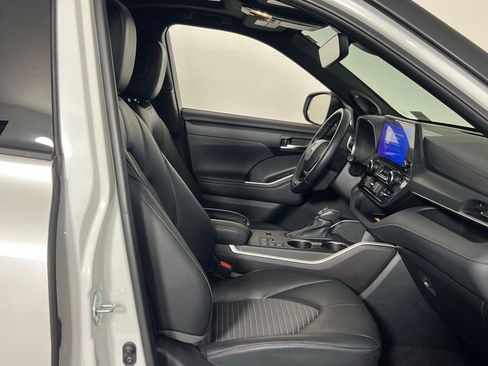 Used 2024 Toyota Highlander XSE image 31
