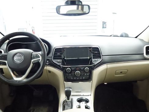 Certified 2020 Jeep Grand Cherokee Limited w/ Luxury Group II AWD/4WD image 22