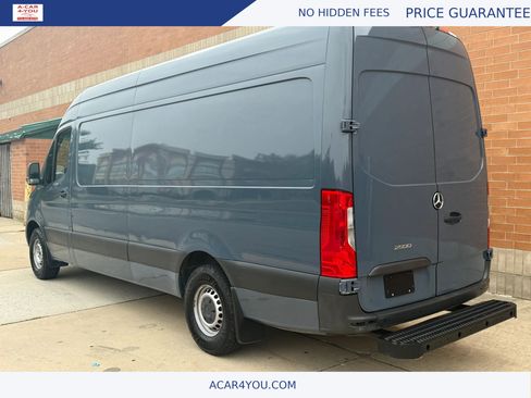 Used 2019 Mercedes-Benz Sprinter 170 image 4