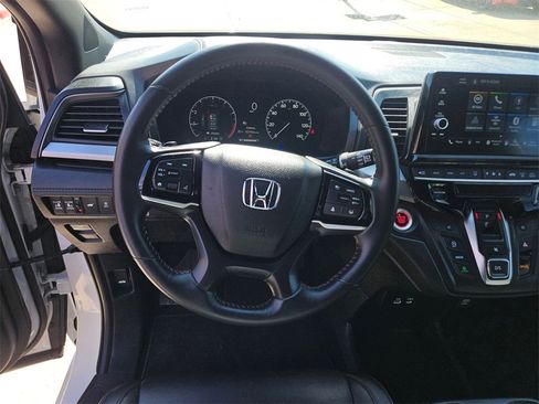 Used 2025 Honda Odyssey Sport-L image 18