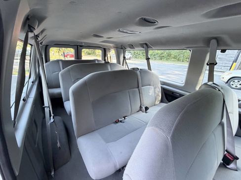Used 2012 Ford E-350 and Econoline 350 XLT RWD image 25