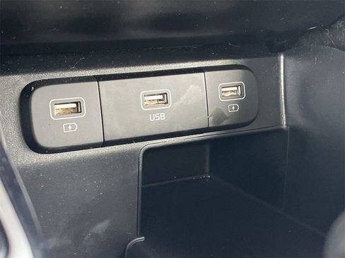 Certified 2022 Kia Sorento S image 27