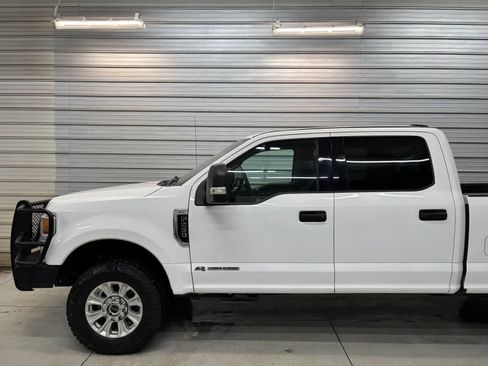 Used 2021 Ford F250 XLT w/ Camper Package AWD/4WD image 3