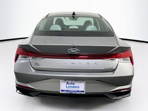 Used 2023 Hyundai Elantra Limited image 6