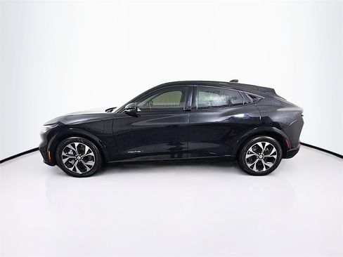 Used 2021 Ford Mustang Mach-E Premium image 4