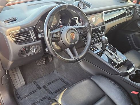 Used 2023 Porsche Macan Turbo image 15